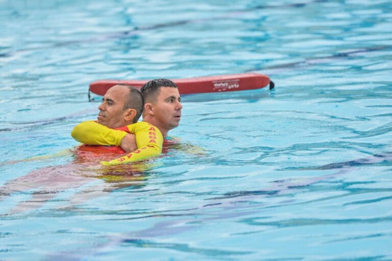 corpo-de-bombeiros-capacita-moradores-em-salvamento-aquatico-6-1024x683