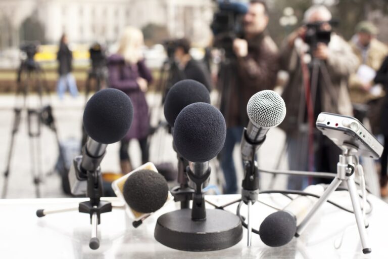 Coletiva-de-imprensa-o-que-é-e-como-estruturar